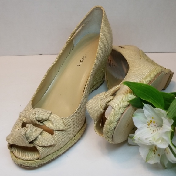 Karen Scott Shoes - Karen Scott Pascal peep toe wedges